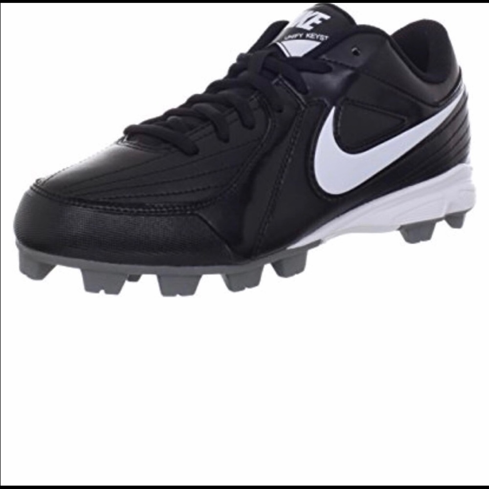 Nike softball cleats